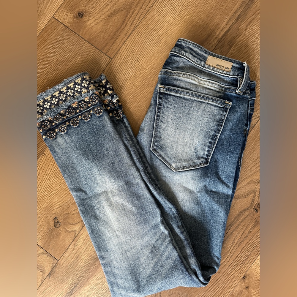 Miss Me Ankle Skinny Jeans